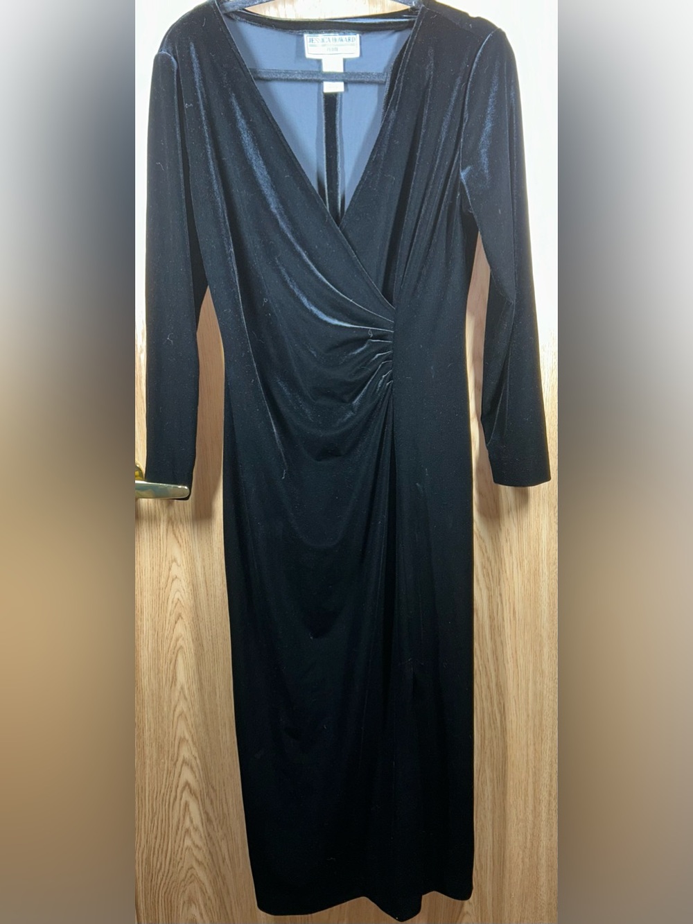 Jessica Howard Vintage Women’s Size 12P Black Velvet Leg Slit Front Maxi Dress